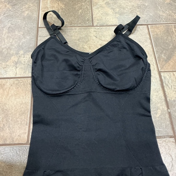 🔥3/$42 w FREE SHIPPING🔥 Black bodysuit body shaper - Picture 4 of 5